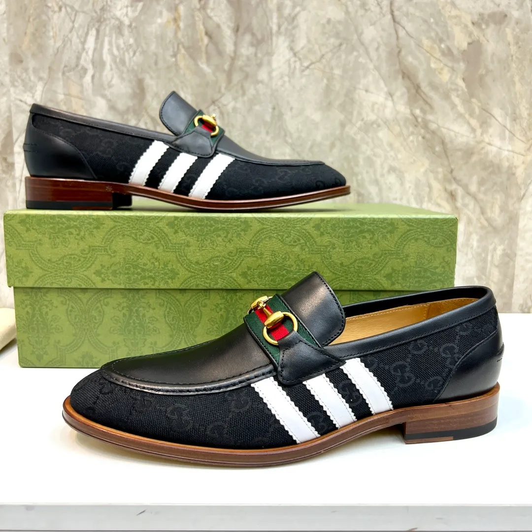 Original leather outsole P900 Brand: Co-branded Adidas｜GUCCI (Gucci) Standard code: Men's size 38–44 (45/46 can be customized) Grade: Same style as the official website Original quality Material: Original cowhide Leather lining Original leather outsole Style category: Men's fashionable casual leather shoes Distinguished big-name luxury elements top luxury Color: Actual picture